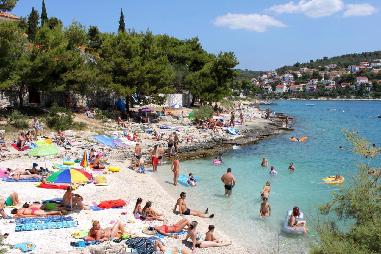 Apartments By The Sea Rastici, Ciovo - 2104 Trogir Zewnętrze zdjęcie